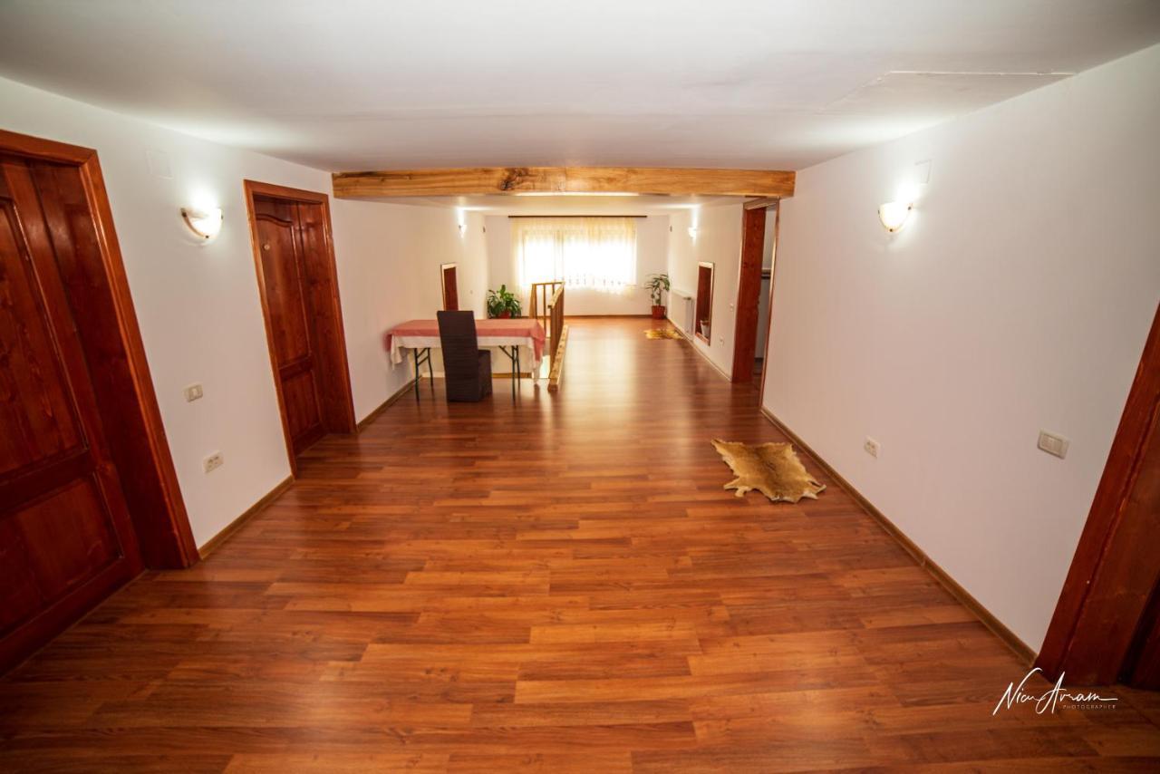 Casa Binu Arieşeni Exterior foto